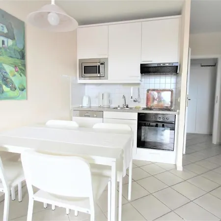 Residenz Albatros 2 Апартаменты *