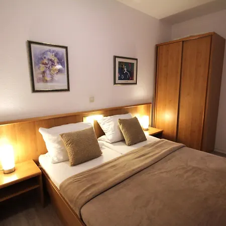 Residenz Albatros 2 Апартаменты *